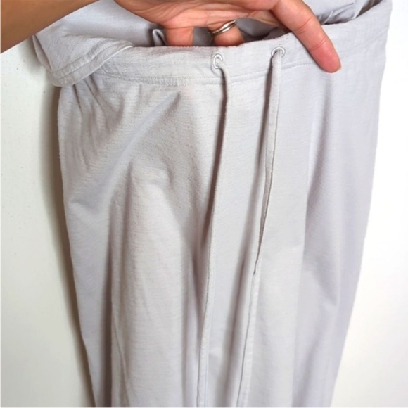 Lululemon RARE Layer Up Convertible Open Side Dress Heathered Silver Spoon 8 - Picture 6 of 8